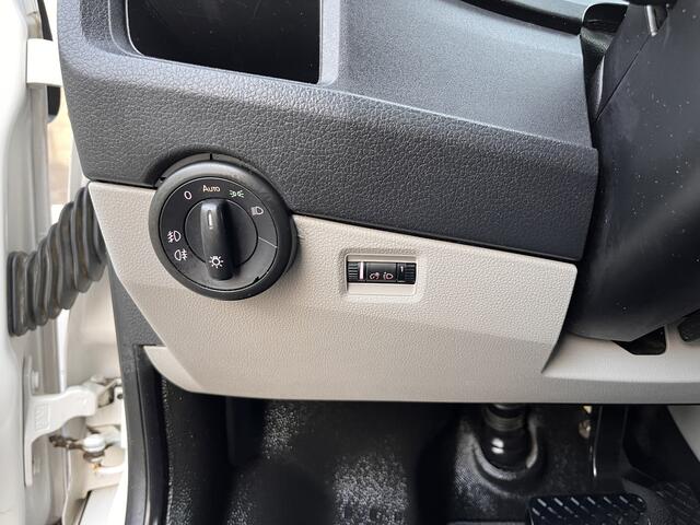 Volkswagen TRANSPORTER 2.0 TDI L1H1 DC 4Motion 150pk Airco DSG 4x4 Airco Cruise controle Telefoonverbinding Navigatie Apple carplay Trekhaak 2500kg Euro 6 Bpm vrij voor particulier gebruik!!