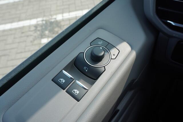 Volkswagen TRANSPORTER 2.0 TDI L1H1 30 Bulli 2.0 TDI L1H1 30 Bulli 170 pk 8-Traps Automaat, LED koplampen, Climatronic, PDV V + A, Achteruitrijcamera