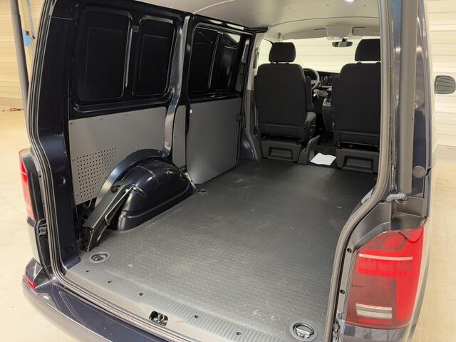 Volkswagen TRANSPORTER 2.0 TDI L1H1 28 Bulli