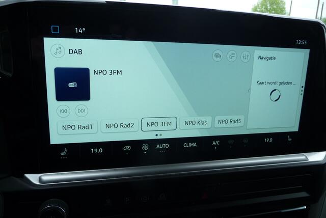 Volkswagen TRANSPORTER 2.0 TDI L2H1 30 Bulli Autm 170 pk BPM Voordeel