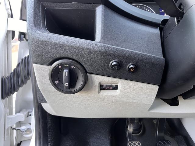 Volkswagen TRANSPORTER 2.0 TDI L2H1 150pk DC Euro 6 Kipper Airco Cruise controle trekhaak 2500kg 1e eigenaar Dealer onderhouden Telefoonverbinding Werkverlichting Kieper P-up Doka Pritsche Ahk 2500kg