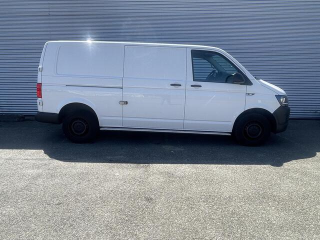 Volkswagen TRANSPORTER 2.0 TDI L2H1 DSG airco cruise 1 eigenaar. Volkswagen Transporter 2.0 TDI L2H1 DSG airco cruise 1 eigenaar.