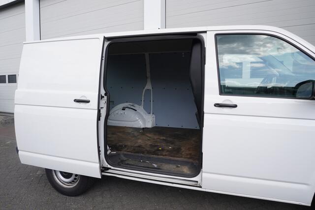 Volkswagen TRANSPORTER 2.0 TDI 150PK Automaat EURO 6 Export - Airco - Cruise - PDC - ¤ 10.950,- Ex. BTW