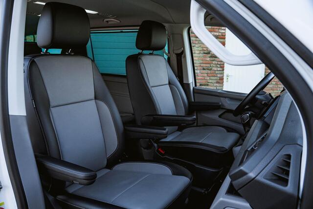 Volkswagen TRANSPORTER T6.1 2.0 TDI 204 PK DSG CARAVELLE L2H1 A-KLEP ACC | LED | Leder | Virtual Cockpit | Privacy glass |