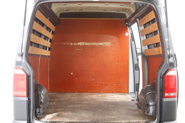 Volkswagen TRANSPORTER T6 2.0 TDI 102pk L2H2 Airco/Navi/Achterklep 07-2018