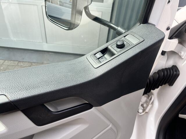 Volkswagen TRANSPORTER 2.0 TDI L2H1 DC Euro 6 Pick up Kipper Open laadbak Airco Trekhaak 2200kg trekgewicht 1e eigenaar Dealer onderhouden Telefoonverbinding Kieper P-up Doka Pritsche Ahk 2200kg