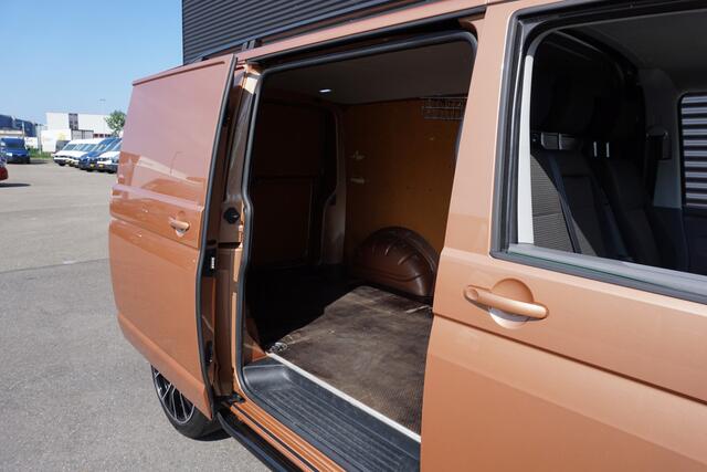 Volkswagen TRANSPORTER 28 | 150 PK AUT | L1H1 | App-Connect | Cruise | Stoel- en Voorruitverwarming | Trekhaak