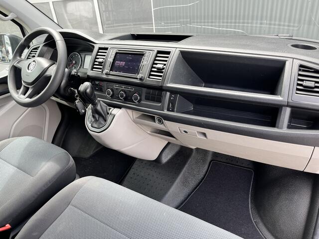 Volkswagen TRANSPORTER 2.0 TSI L1H1 Benzine Airco Cruise controle Navigatie Apple carplay Parkeerhulp achter 3-Persoons Bpm vrij voor particulier gebruik!!