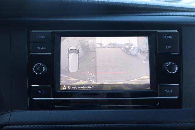 Volkswagen TRANSPORTER 2.0 TDI L2H1 30 DC Highline BPM VRIJ!! Adop. cruise I Camera