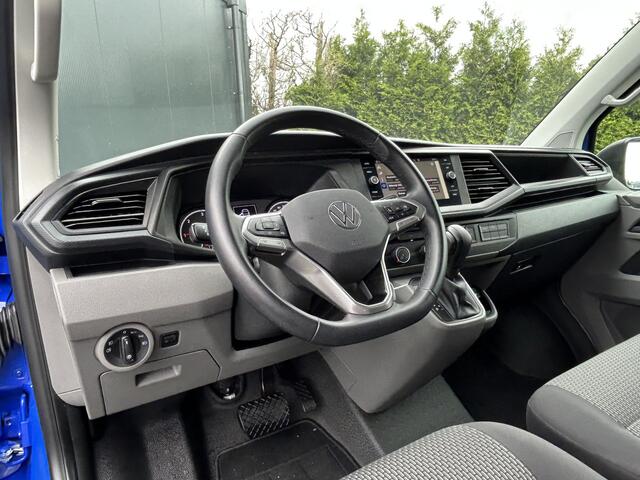 Volkswagen TRANSPORTER 2.0 TDI 150 PK AUTOMAAT DSG COMFORTLINE EXE / L2H1 / 1e EIG. / 24.504KM !! / AIRCO / CRUISE / NAVI / APPLE CARPLAY / 3 - ZITS