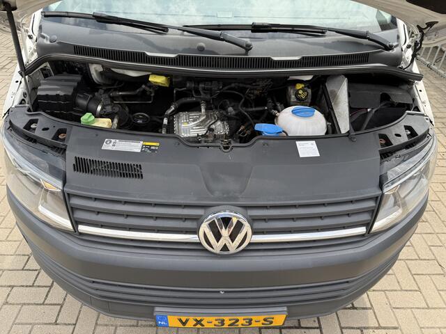 Volkswagen TRANSPORTER 2.0 TDI 150PK EURO 6 L2H1 Navigatiesysteem/cruise control