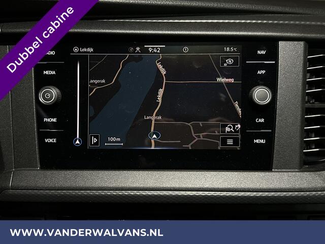 Volkswagen TRANSPORTER 2.0 TDI L2H1 Dubbele Cabine Euro6 Airco | 5-Zits | Navigatie | Trekhaak | Apple Carplay Android Auto, Cruisecontrol, Parkeersensoren