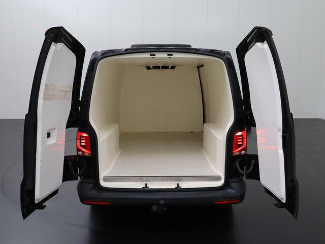 Volkswagen TRANSPORTER 2.0TDI Lang Koelwagen | Airco | Cruise | 3-Persoons | Trekhaak