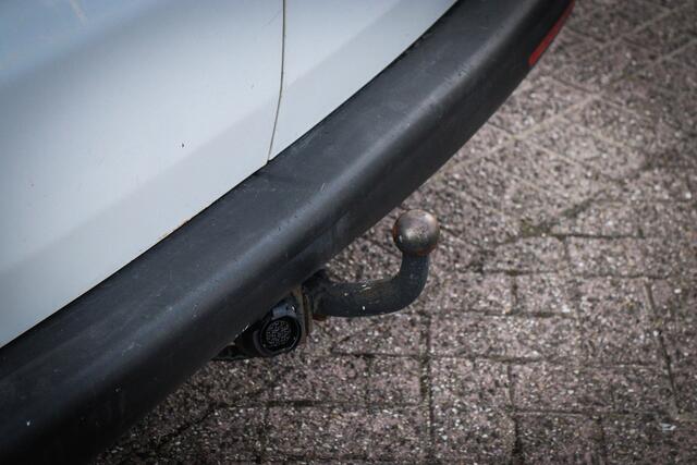 Volkswagen TRANSPORTER 2.0 TDI L1H1 Economy 3-zits/ Euro 6 met Airco/Trekhaak