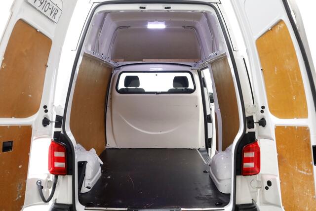 Volkswagen TRANSPORTER 2.0 TSI 150pk Benzine L2H3 Trendline Airco/Camera BPM-VRIJ 03-2019