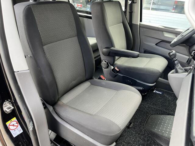 Volkswagen TRANSPORTER 2.0 TDI L2H1 DC 150PK Airco Cruise controle Telefoonverbinding Trekhaak 2500kg trekgewicht Apple carplay Navigatiesysteem schuifdeur Euro 6 DC 1e eigenaar Dealer onderhouden