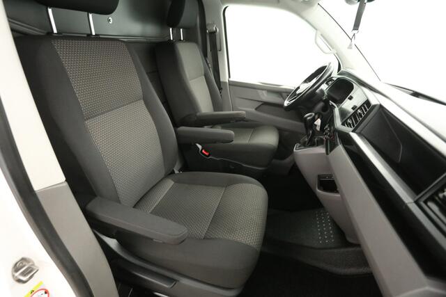 Volkswagen TRANSPORTER 2.0 TDI L1H1 150PK DSG Automaat Airco Carplay Cruise Navi PDC 16''LMV Trekhaak