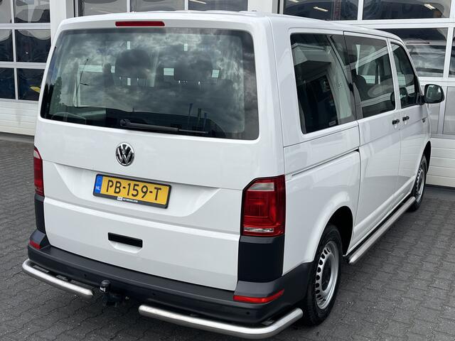 Volkswagen TRANSPORTER Kombi 2.0 TDI DSG Automaat 150 pk 8-persoons BTW en BPM vrij Airco Cruise control Trekhaak PDC 1e eigenaar Euro 6 Personenbus Kombi Combi Tourer Groepsvervoer Peronenvervoer