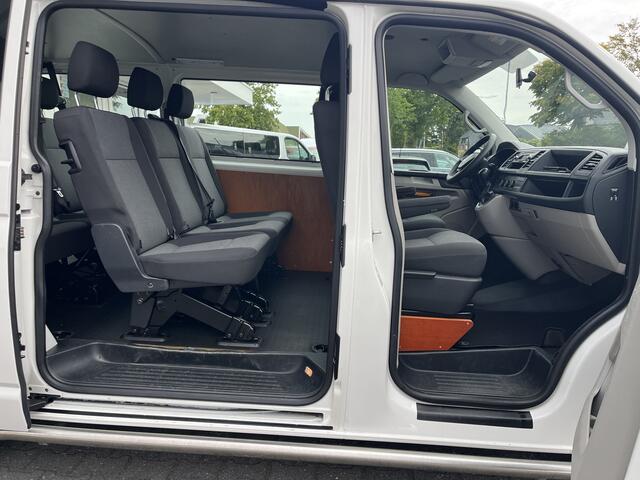 Volkswagen TRANSPORTER Kombi 2.0 TDI DSG Automaat 150 pk 8-persoons BTW en BPM vrij Airco Cruise control Trekhaak PDC 1e eigenaar Euro 6 Personenbus Kombi Combi Tourer Groepsvervoer Peronenvervoer