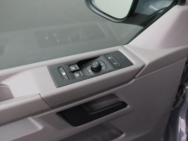 Volkswagen TRANSPORTER 2.0TDI Lang Highline | Navigatie | Camera | 3-Persoons | Airco | Cruise
