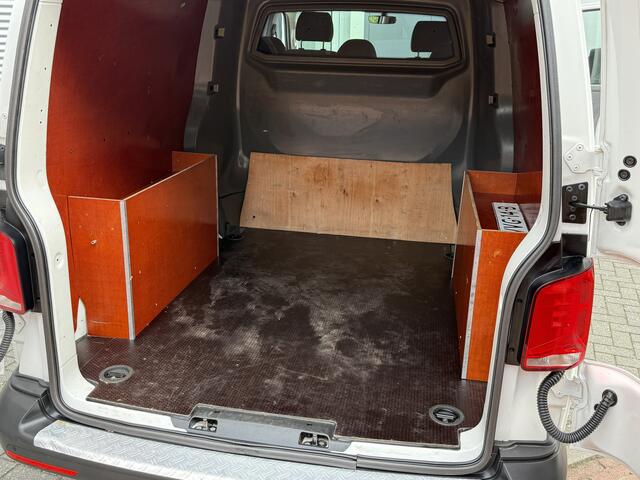 Volkswagen TRANSPORTER 2.0 TDI L2H1 30 DC Highline | Camera | Trekhaak | Automaat