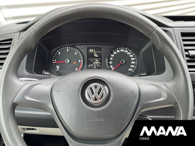 Volkswagen TRANSPORTER 2.0TDI L2H1 102PK DC Comfortline 5 Zits Airco Trekhaak