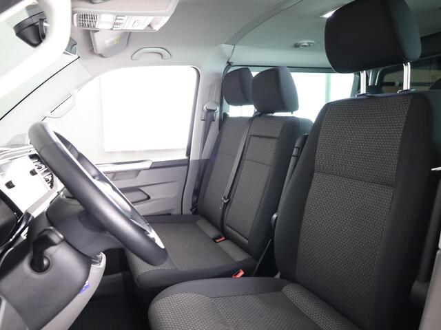 Volkswagen TRANSPORTER 2.0 TDI L2H1 30 DC Highline 150 PK DSG | Verlengde garantie | Navigatie | Trekhaak | Luxe dubbelcabine |