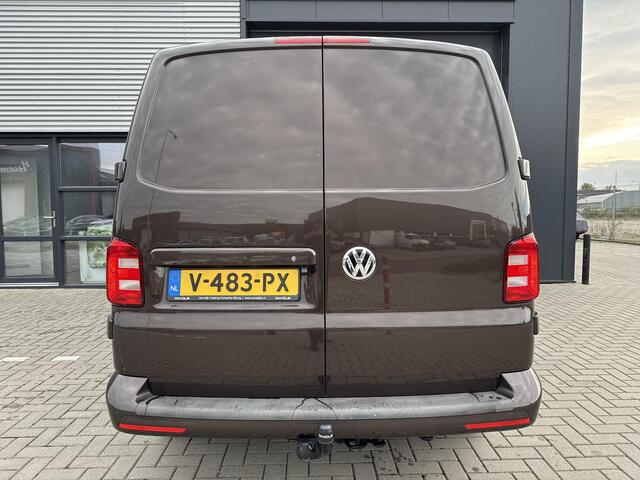 Volkswagen TRANSPORTER 2.0 TDI 150PK L2H1 Highline ?Euro 6 ?Full LED ?Navigatie ?Apple Carplay & Android Auto ?Parkeersensoren ?Trekhaak ?Lichtmetaal