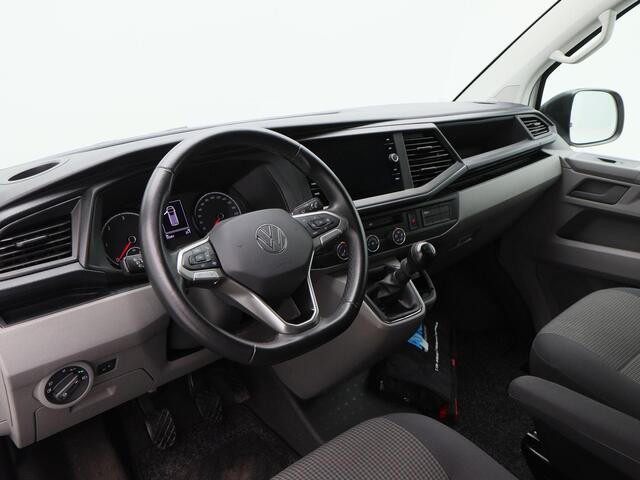 Volkswagen TRANSPORTER 2.0 TDi 150 Pk L2H1 | Navigatie | Trekhaak | Parkeersensoren | CarPlay | Airco | Cruise Controle | 55.591 Km!!