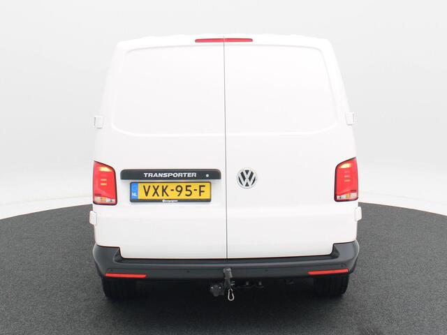 Volkswagen TRANSPORTER 2.0 TDi 150 Pk L2H1 | Navigatie | Trekhaak | Parkeersensoren | CarPlay | Airco | Cruise Controle | 55.591 Km!!