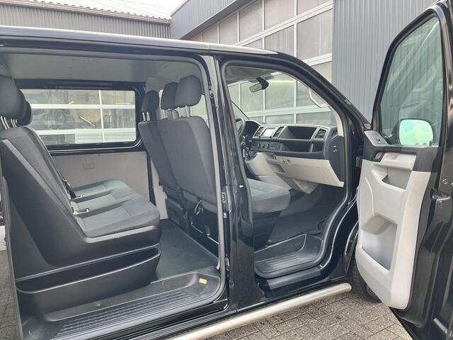 Volkswagen TRANSPORTER 2.0 TDI L2H1 DC 150pk Airco Cruise controle Telefoonverbinding Trekhaak 2500kg trekgewicht Navigatiesysteem schuifdeur Euro 6 DC 1e eigenaar Dealer onderhouden