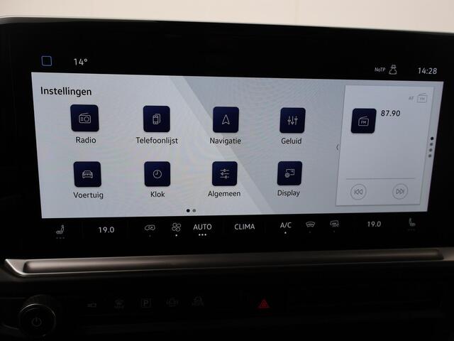 Volkswagen TRANSPORTER 2.0 TDI L2H1 Bulli 170 pk Automaat | BPM Vrij | IQ-LED | Comfortstoelen | Navigatie Apple Carplay/Android Auto DAB+ MF-Stuur | Cruise Control Adaptief | Parkeersensoren V+A + Achteruitrijcamera | LM 19" Zwart | Sidebars Zwart | Glaslookpanelen | Spoiler A