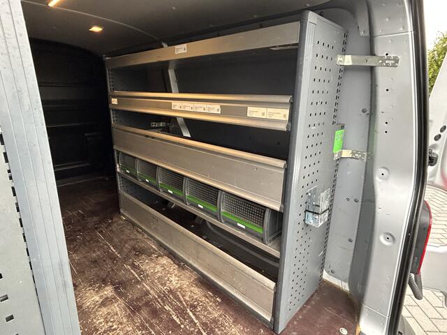 Volkswagen TRANSPORTER 2.0 TDI 150 PK / L2H1 / BOTT INRICHTING / TREKHAAK / 1e EIG. / AIRCO / CRUISE / NAVI / APPLE CARPLAY / PDC