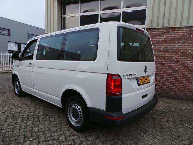 Volkswagen TRANSPORTER Kombi 2.0 TDI L1H1 9 personenbus Prijs is ex btw Airco,Klep-ruit, NAP 18,950ex btw