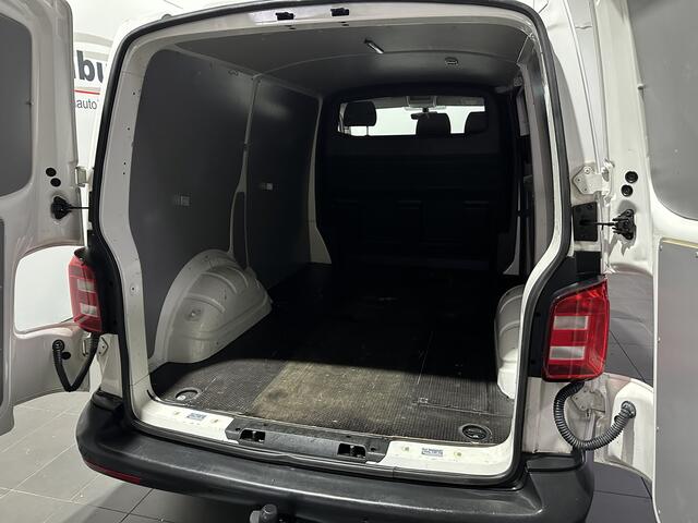 Volkswagen TRANSPORTER 2.0 TDI L1H1 Highline - 3 pers. - Trekhaak / Bluetooth / Cruise