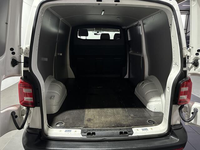 Volkswagen TRANSPORTER 2.0 TDI L1H1 Highline - 3 pers. - Trekhaak / Bluetooth / Cruise