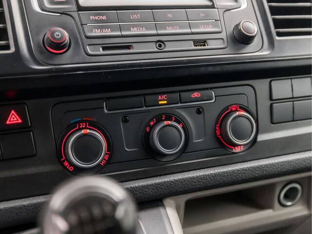 Volkswagen TRANSPORTER 2.0 TDI L1H1 Pro (AIRCO, CRUISE, BLUETOOTH, 3 ZITPLAATSEN, TREKHAAK, ARMSTEUN, NIEUWE APK, IEUWSTAAT)