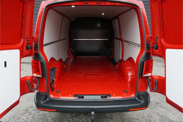 Volkswagen TRANSPORTER 32 | 150 PK DSG | L2H1 | App-Connect | Camera | Cruise | PDC | Standkachel | Stoelverwarming | Trekhaak