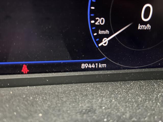 Volkswagen TRANSPORTER 2.0 TDI L2H1 30 DC Bulli / AUTOMAAT/ 204 PK/ DIGITAL DASH/ APP-CONNECT/ PARK. SENSOREN + CAMERA/ ADAPT. CRUISE/ LED/ 20" LMV/ LAADRUIMTE BEKLEDING