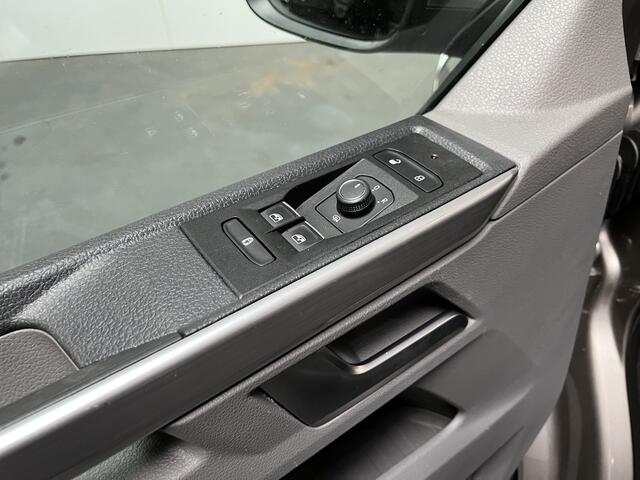 Volkswagen TRANSPORTER 2.0 TDI L2H1 30 DC Bulli / AUTOMAAT/ 204 PK/ DIGITAL DASH/ APP-CONNECT/ PARK. SENSOREN + CAMERA/ ADAPT. CRUISE/ LED/ 20" LMV/ LAADRUIMTE BEKLEDING