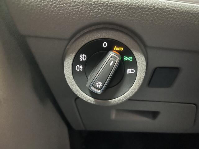 Volkswagen TRANSPORTER 2.0 TDI L2H1 30 DC Bulli / AUTOMAAT/ 204 PK/ DIGITAL DASH/ APP-CONNECT/ PARK. SENSOREN + CAMERA/ ADAPT. CRUISE/ LED/ 20" LMV/ LAADRUIMTE BEKLEDING