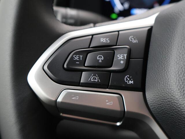 Volkswagen TRANSPORTER 2.0 TDI L1H1 28 Bulli 150 Pk Automaat 8-Traps | BPM-vrij | 2x Comfortstoelen + Armleuningen | Navigatie Apple Carplay / Android Auto | Parkeersensoren Voor + Achter + Achteruitrijcamera