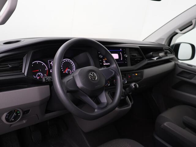 Volkswagen TRANSPORTER 2.0 TDI L2H1 30 DC Highline Dubbele Cabine| 110 PK | Parkeersensoren + Achteruitrijcamera | Trekhaak