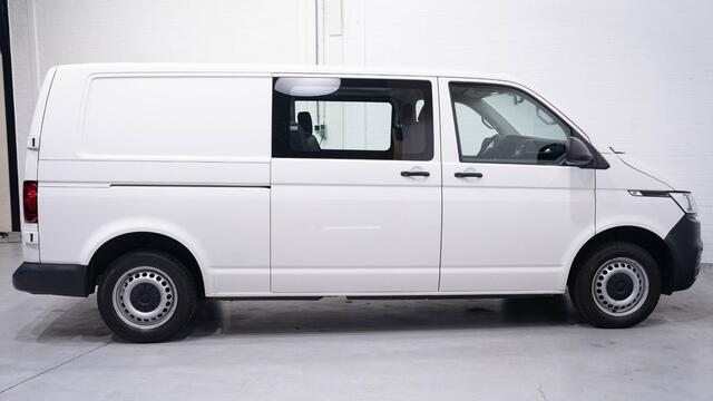Volkswagen TRANSPORTER 2.0 TDI 110 pk L2 Dubbel Cabine 2x Schuifdeur NAP, Trekhaak, Airco, Cruise Control, 5-Zits, 1e Eigenaar