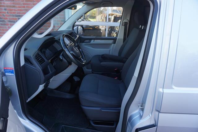 Volkswagen TRANSPORTER 2.0 TDI DSG 150PK Highline Marge Bus | Trekhaak | Cruisecontr. | PDC *All in prijs*