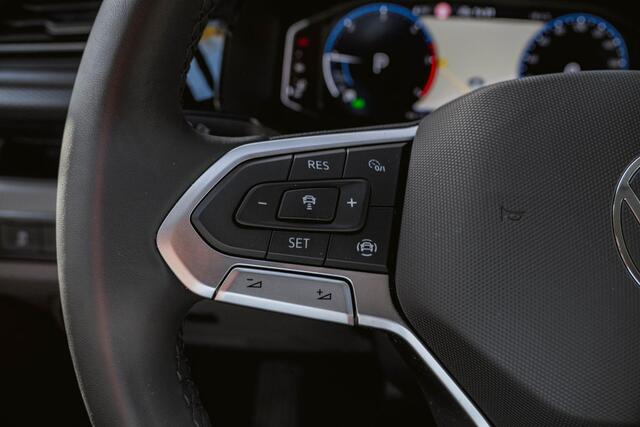 Volkswagen TRANSPORTER 2.0 TDI 204 pk L2H1 Highline 2x Elek. Schuifdeur Leder Duo, Parkeerhulp, LED, Navi, Elek. Achterklep, 5-Zits