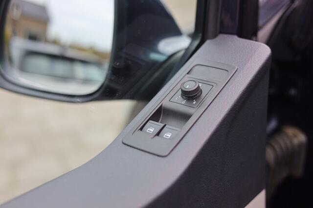 Volkswagen TRANSPORTER 2.0 TDI L2H1 HIGHLINE | AIRCO | CRUISE | TREKHAAK