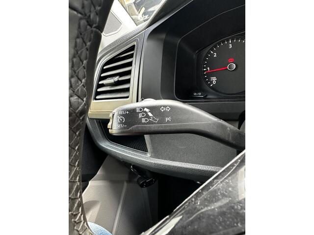 Volkswagen TRANSPORTER 2.0 TDI L1H1 Trendline 2.0 TDI | 124.000 km | Stoere Offroad Look ?