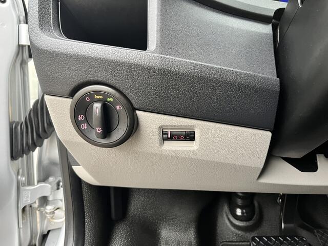 Volkswagen TRANSPORTER 2.0 TSI L2H1 Automaat Benzine/CNG Dubbele Schuifdeur Airco Cruise controle Bpm vrij Trekhaak Klep achter Omvormer Kastinrichting Standkachel Euro 6 Benzine Ideaal voor ombouw naar Camper !!