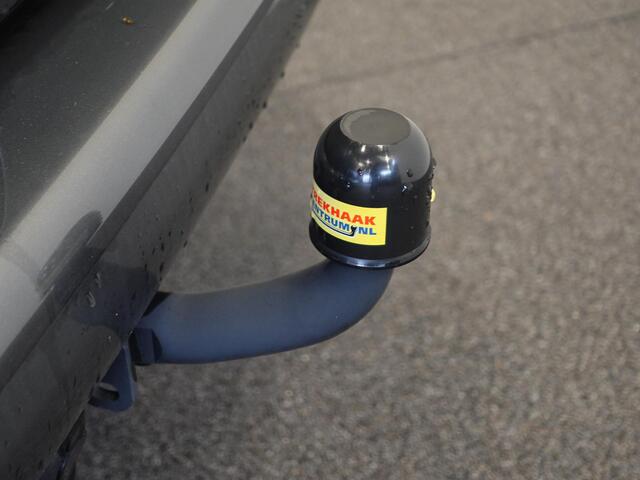 Volkswagen TRANSPORTER 2.0 TDI L2H1 28 Highline Automaat Camera | Airco | Cruise control | Navigatie | Trekhaak | Lichtmetalen velgen | Apple Carplay/ Android Auto | LED